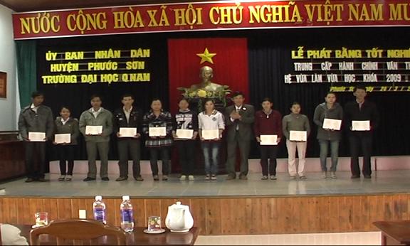 35 học viên tốt nghiệp lớp TC hành chính văn thư