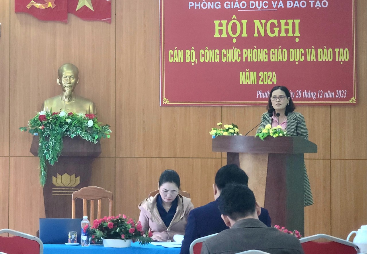 Phòng GDĐT huyện tổ chức Hội nghị cán bộ, công chức năm 2024