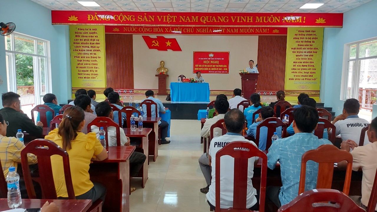 Chủ tịch UBND huyện tiếp xúc cử tri xã Phước Kim