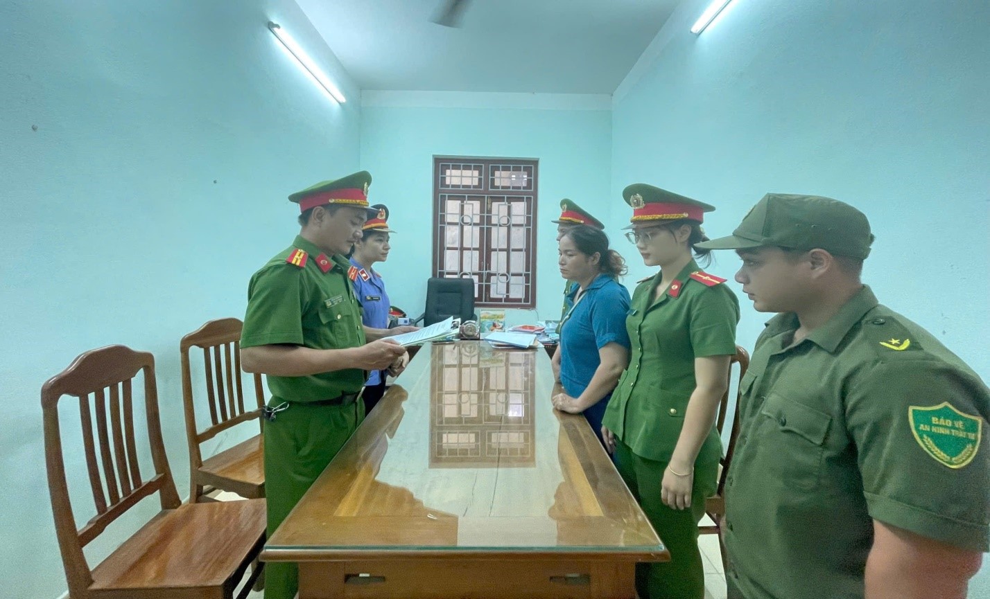Công an huyện Phước Sơn bắt tạm giam đối tượng lừa đảo chiếm đoạt tài sản